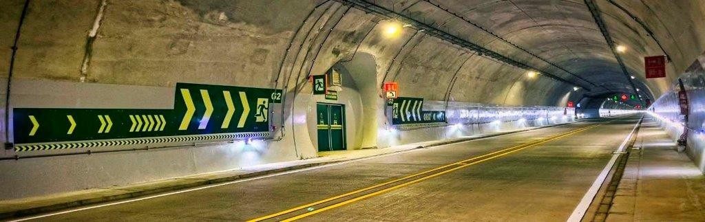 Señalización fotoluminiscente para túneles